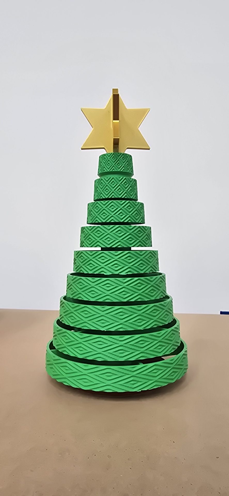 Coeden Nadolig – 3D Printed Screw-Together Christmas Tree (Green & Gold)